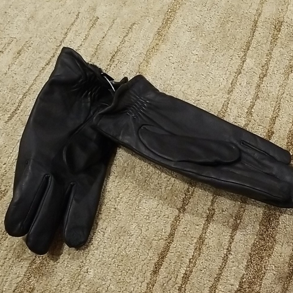 Mens black gloves. Genuine leather on outside new! - Picture 2 of 6